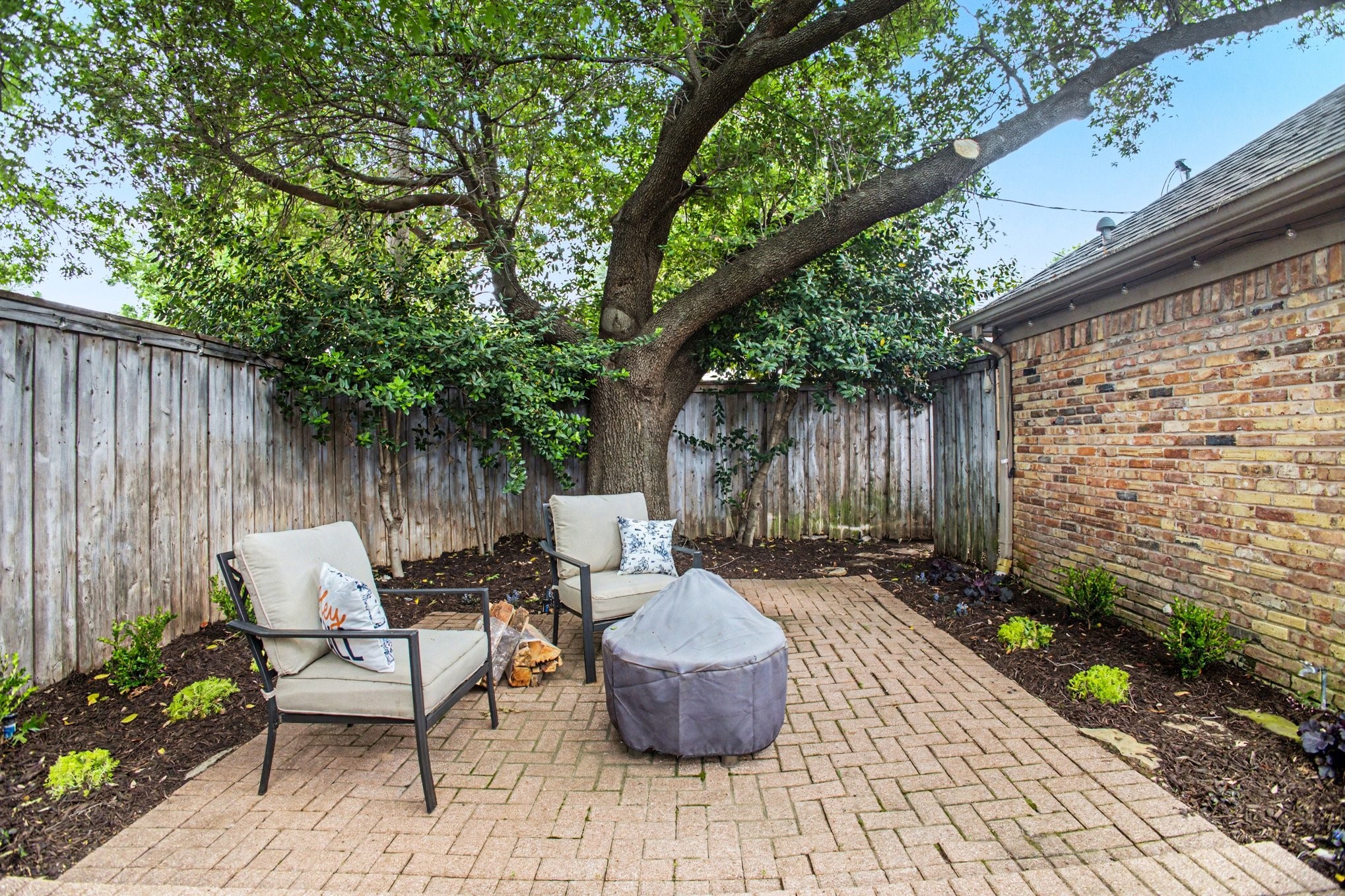 6419 Barfield Drive Dallas TX 75252
