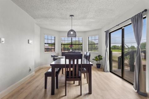 5418 Singleton Boulevard Dallas TX 75212