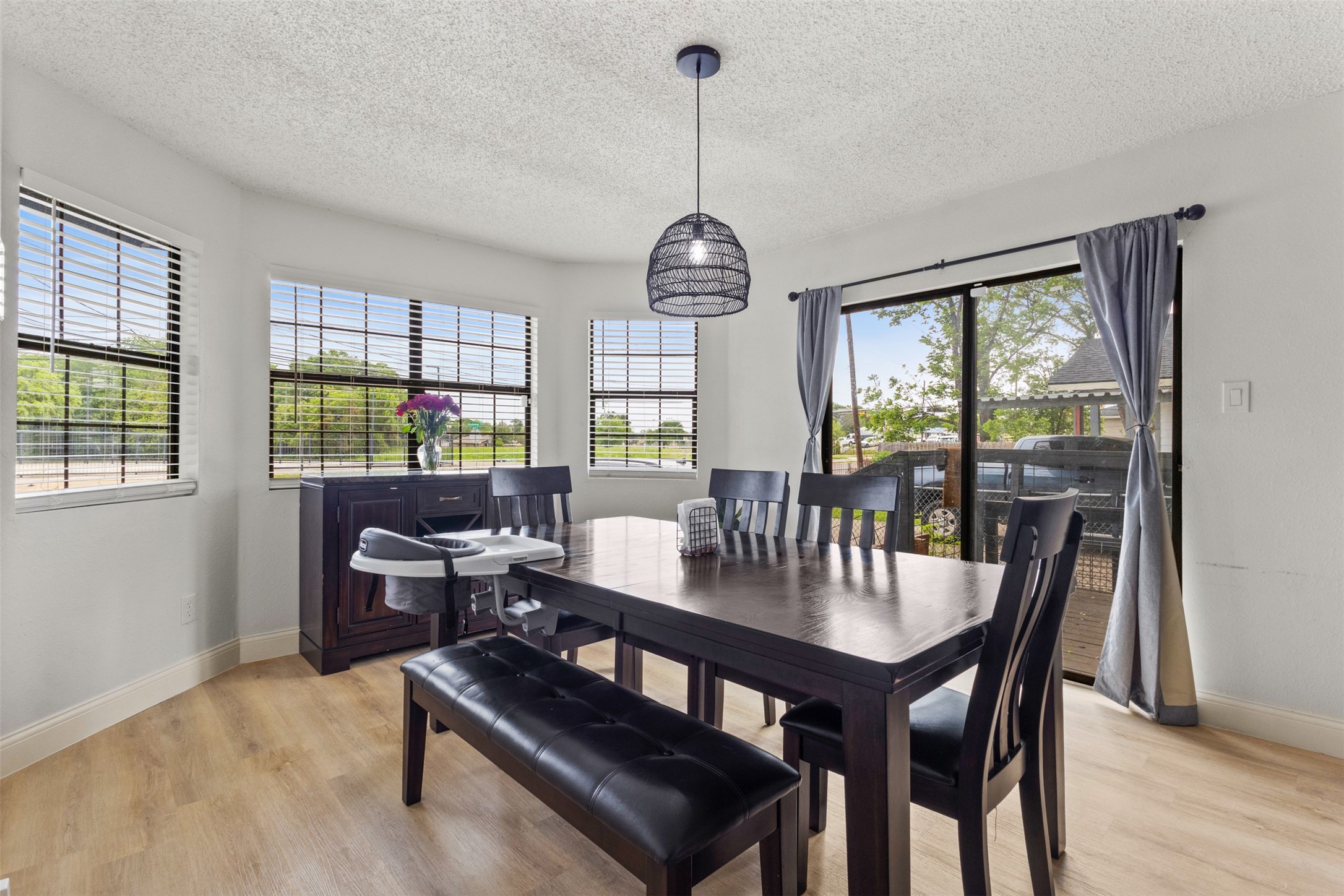 5418 Singleton Boulevard Dallas TX 75212