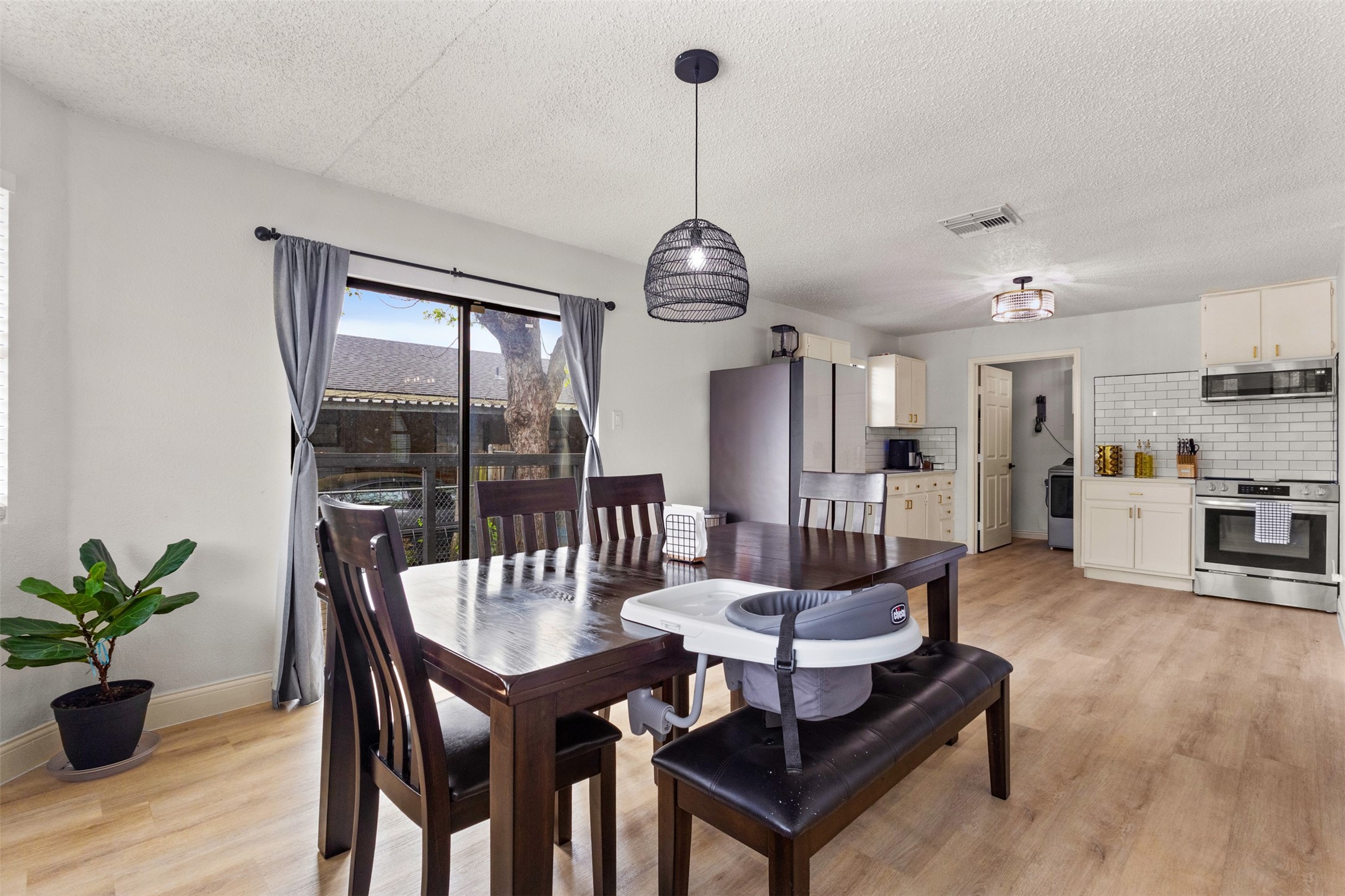 5418 Singleton Boulevard Dallas TX 75212