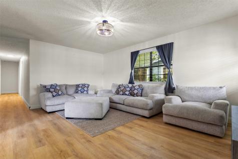 5418 Singleton Boulevard Dallas TX 75212