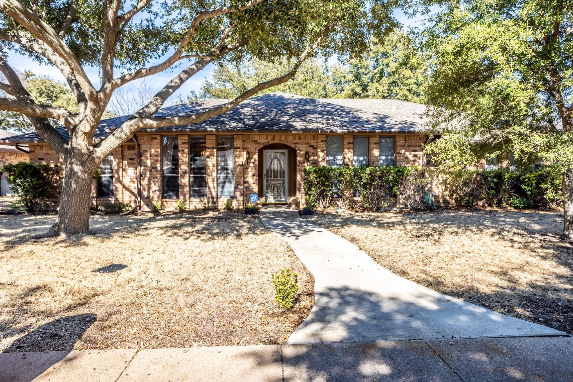 933 Prairie Creek Drive Desoto TX 75115