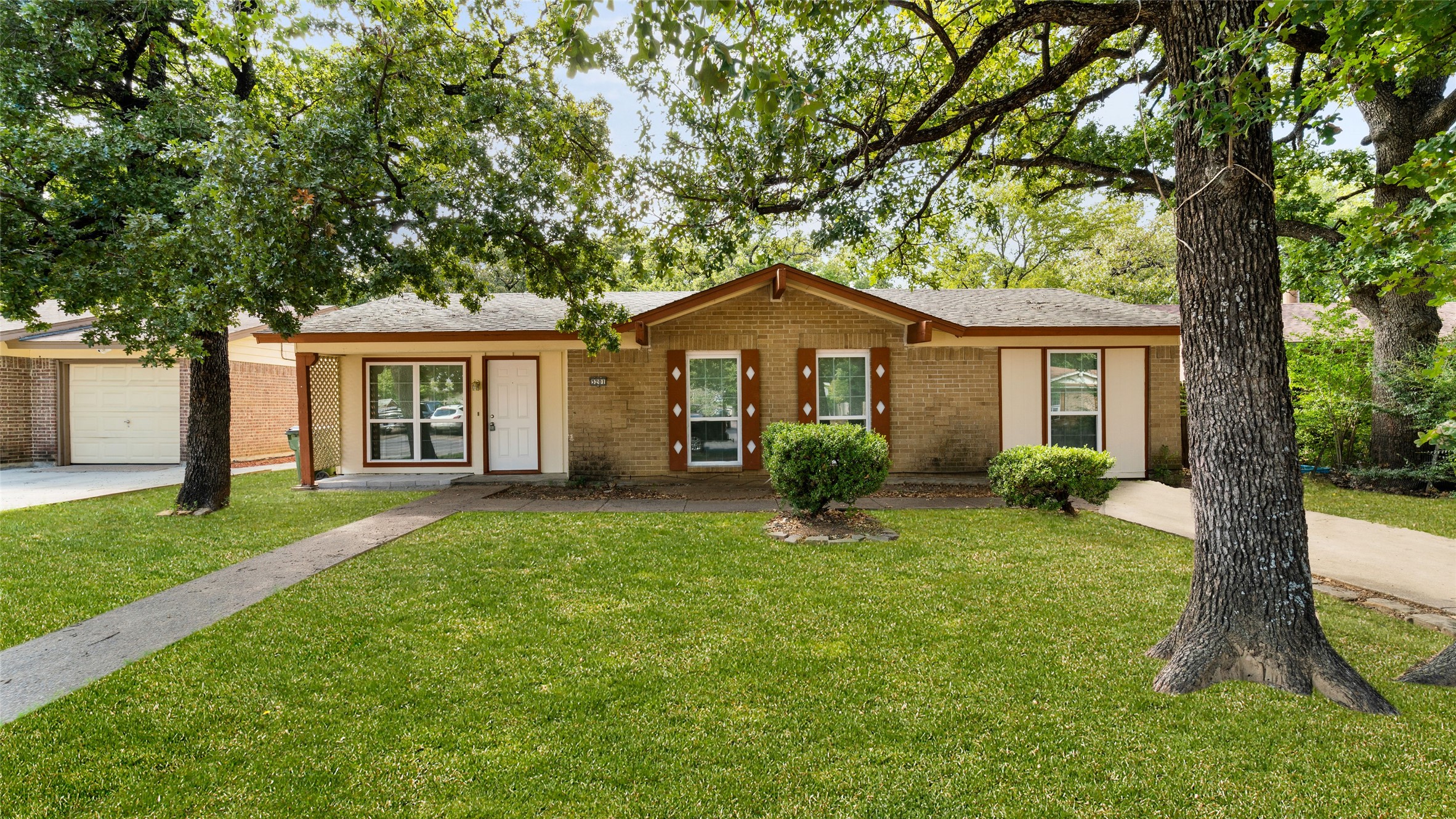 3201 Forestdale Lane Balch Springs TX 75180