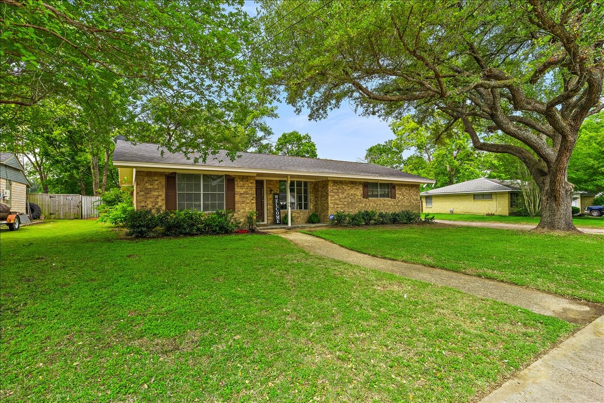 406 N 37th Street Corsicana TX 75110