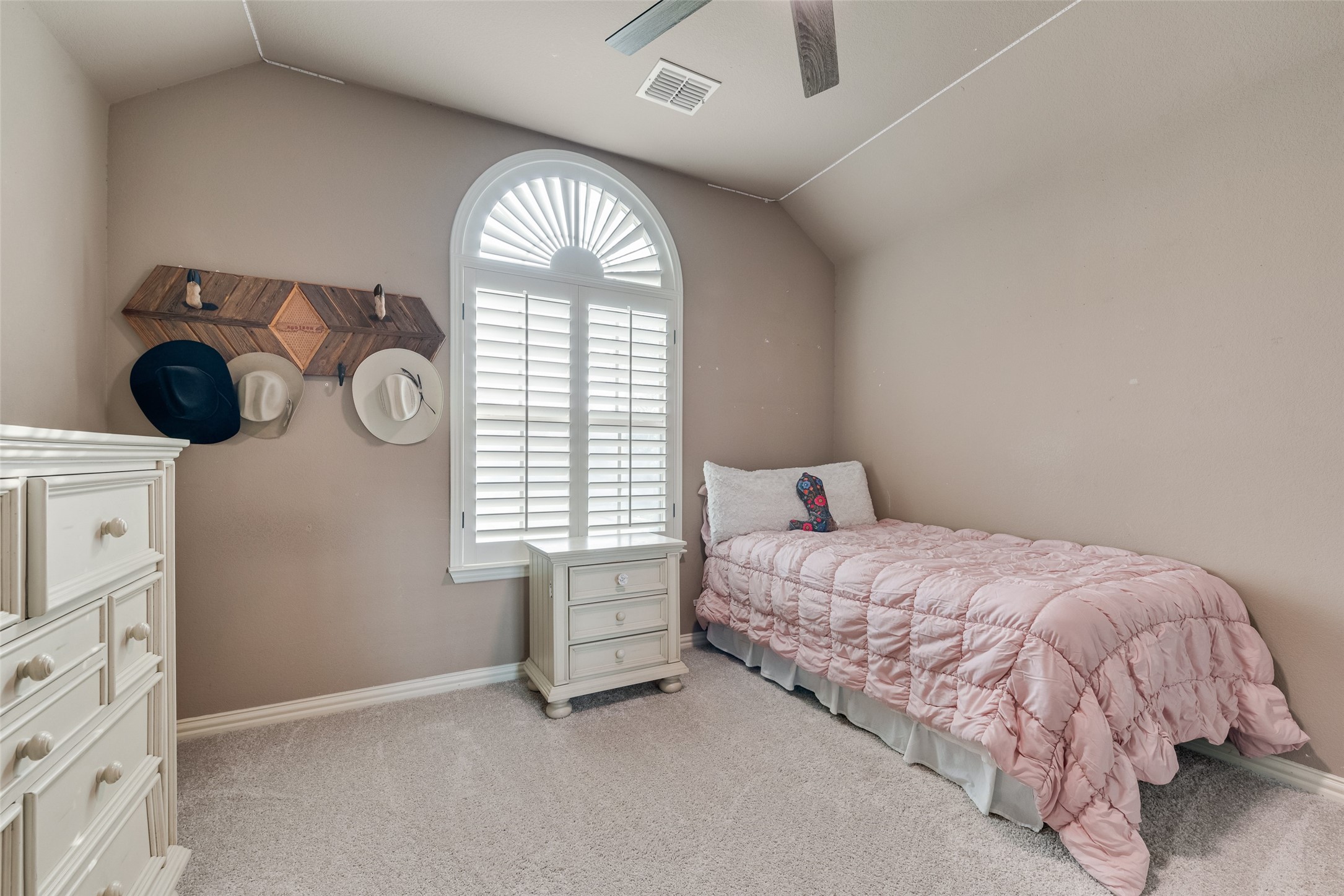 7071 Surfside Lane Grand Prairie TX 75054