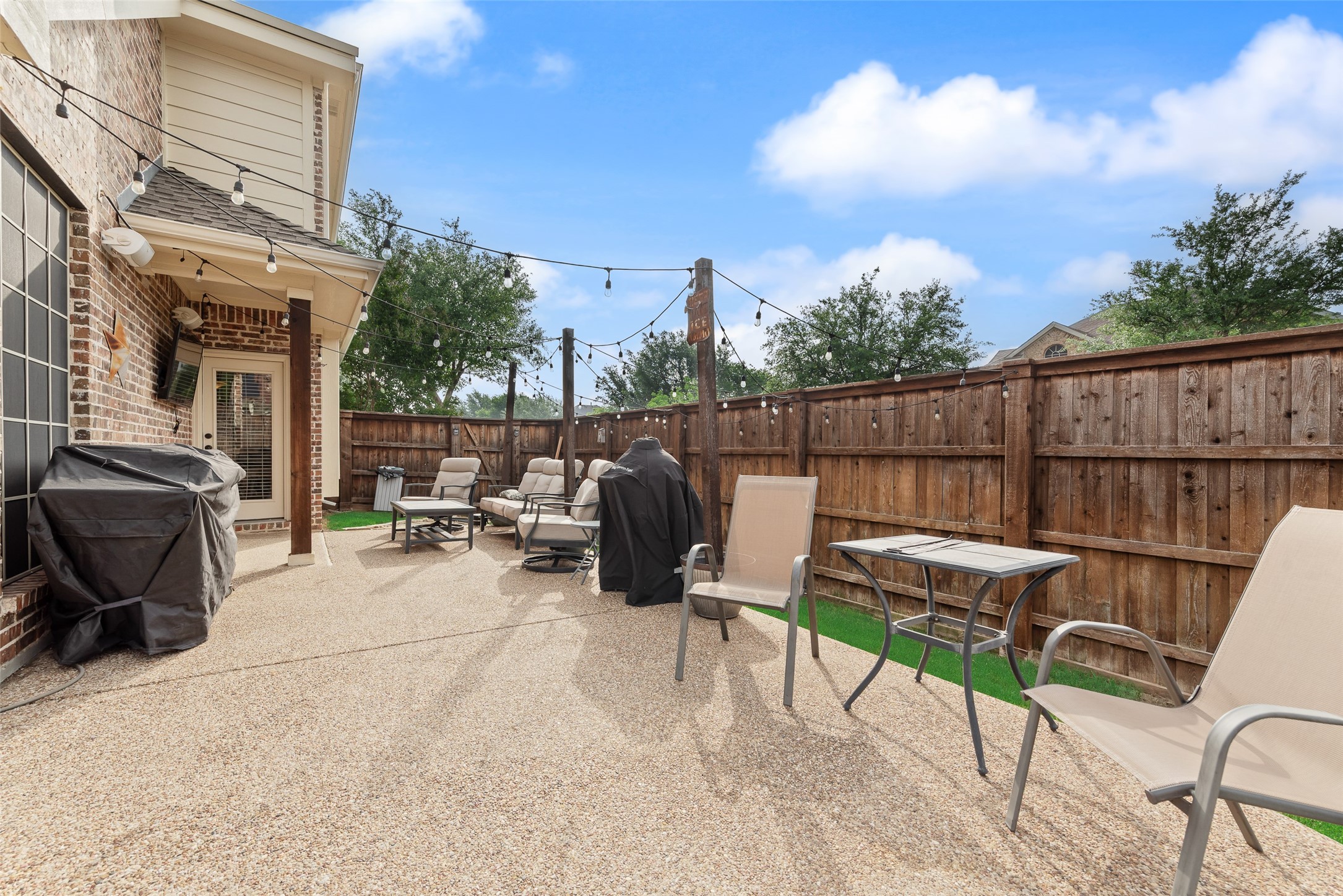 7071 Surfside Lane Grand Prairie TX 75054