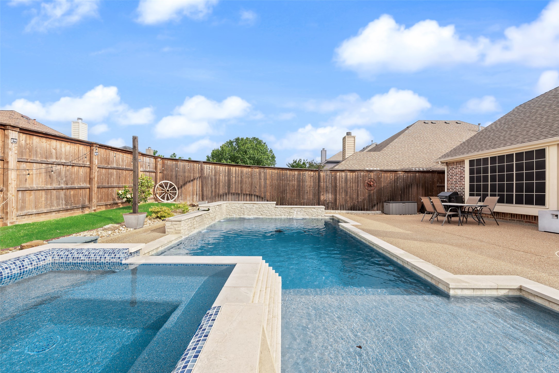 7071 Surfside Lane Grand Prairie TX 75054