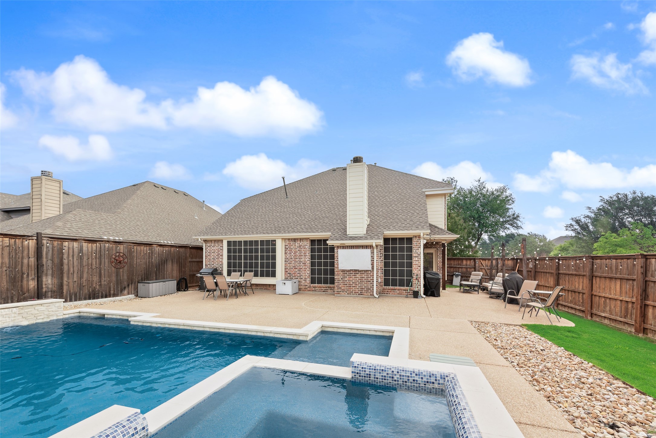 7071 Surfside Lane Grand Prairie TX 75054