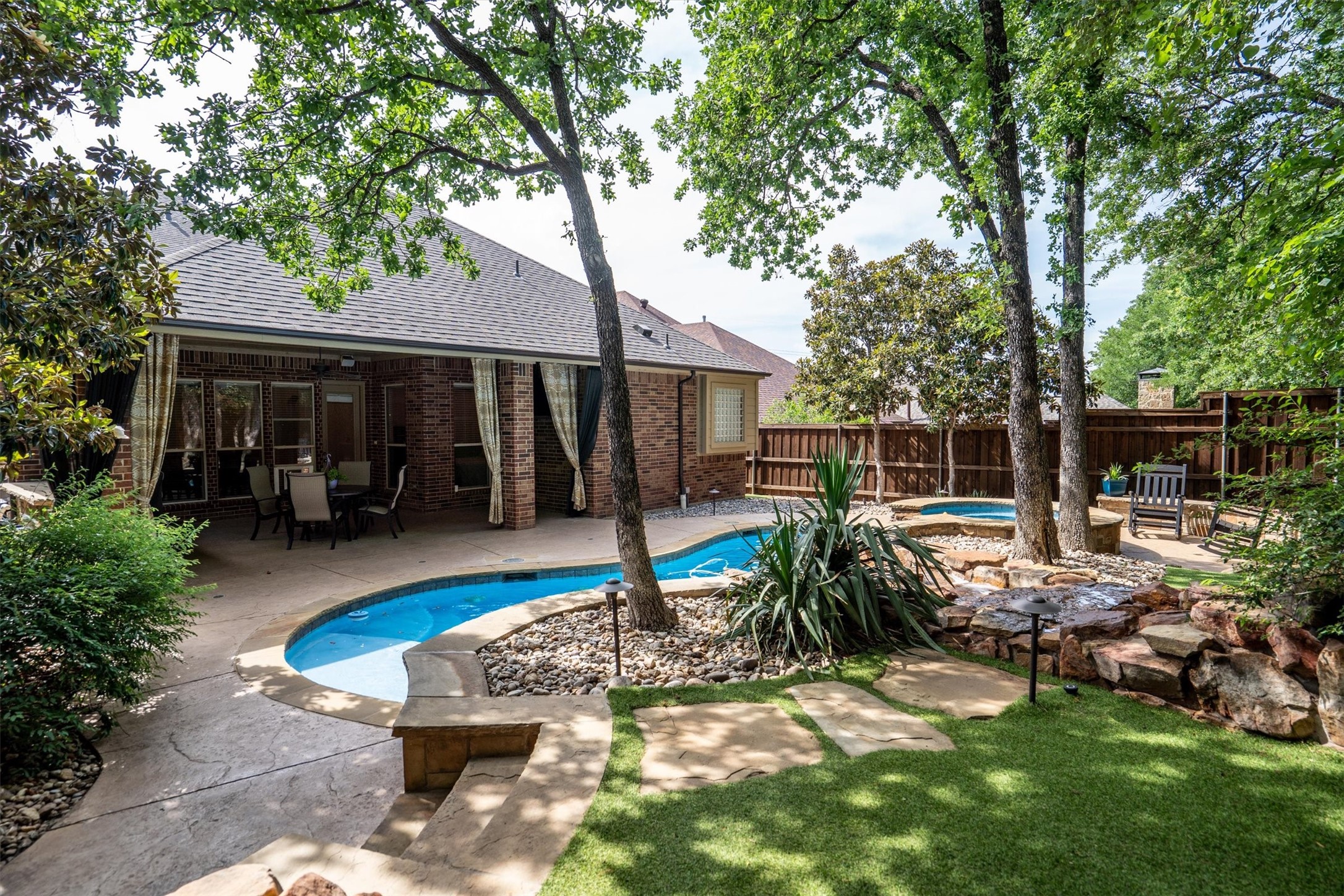 4349 Crestwood Court Grapevine TX 76051