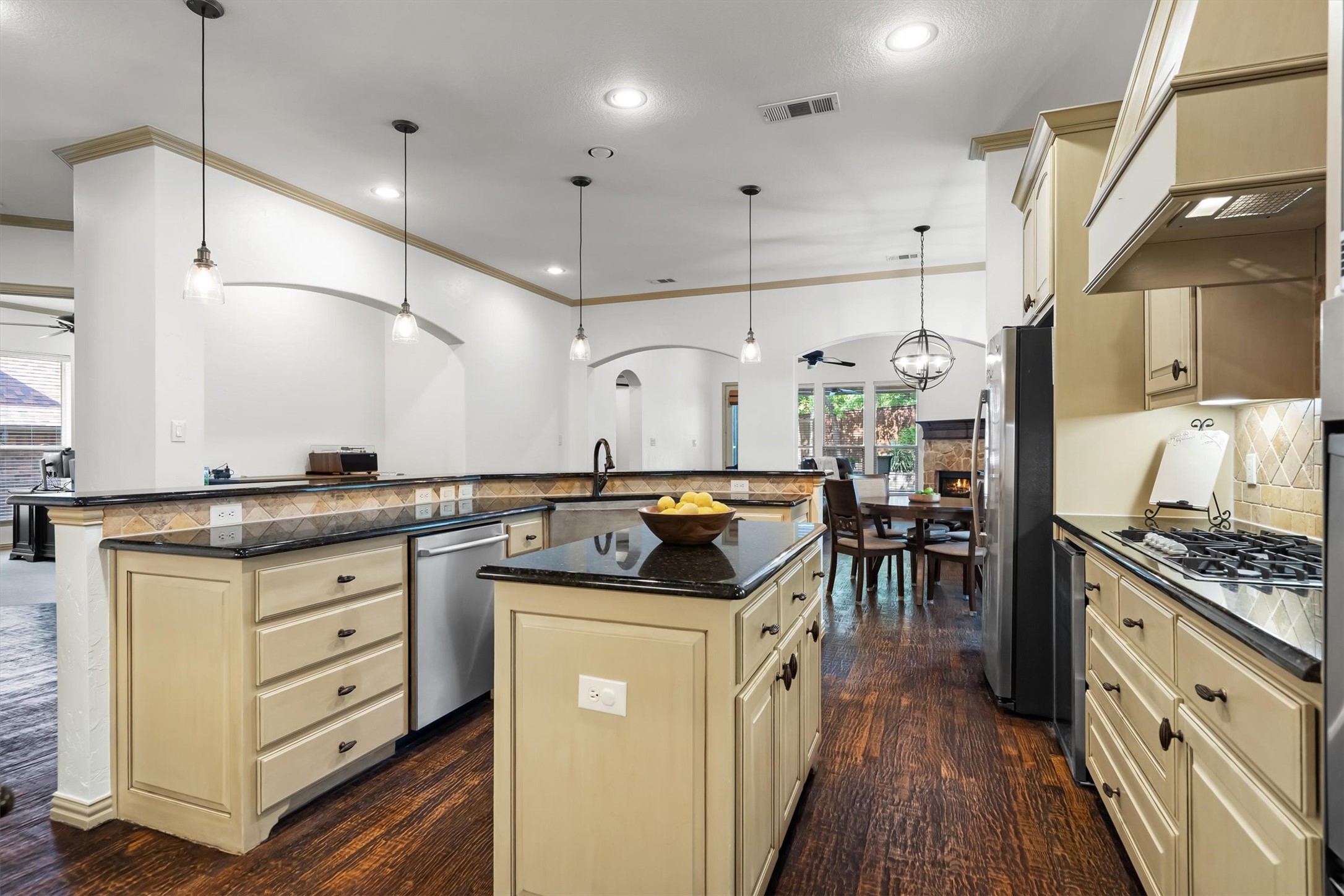 4349 Crestwood Court Grapevine TX 76051