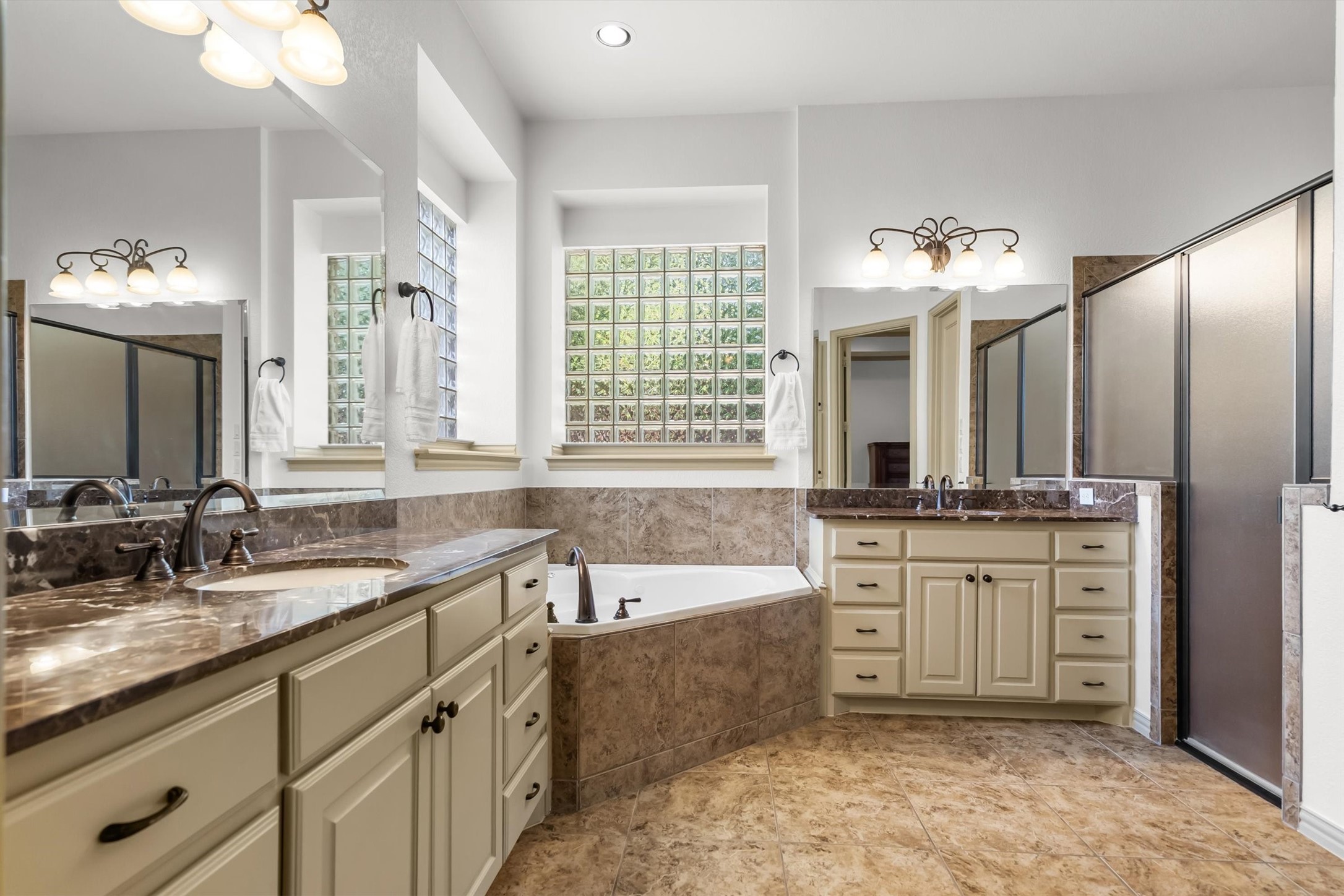 4349 Crestwood Court Grapevine TX 76051