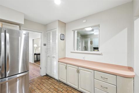 4165 Shady Valley Drive Arlington TX 76013