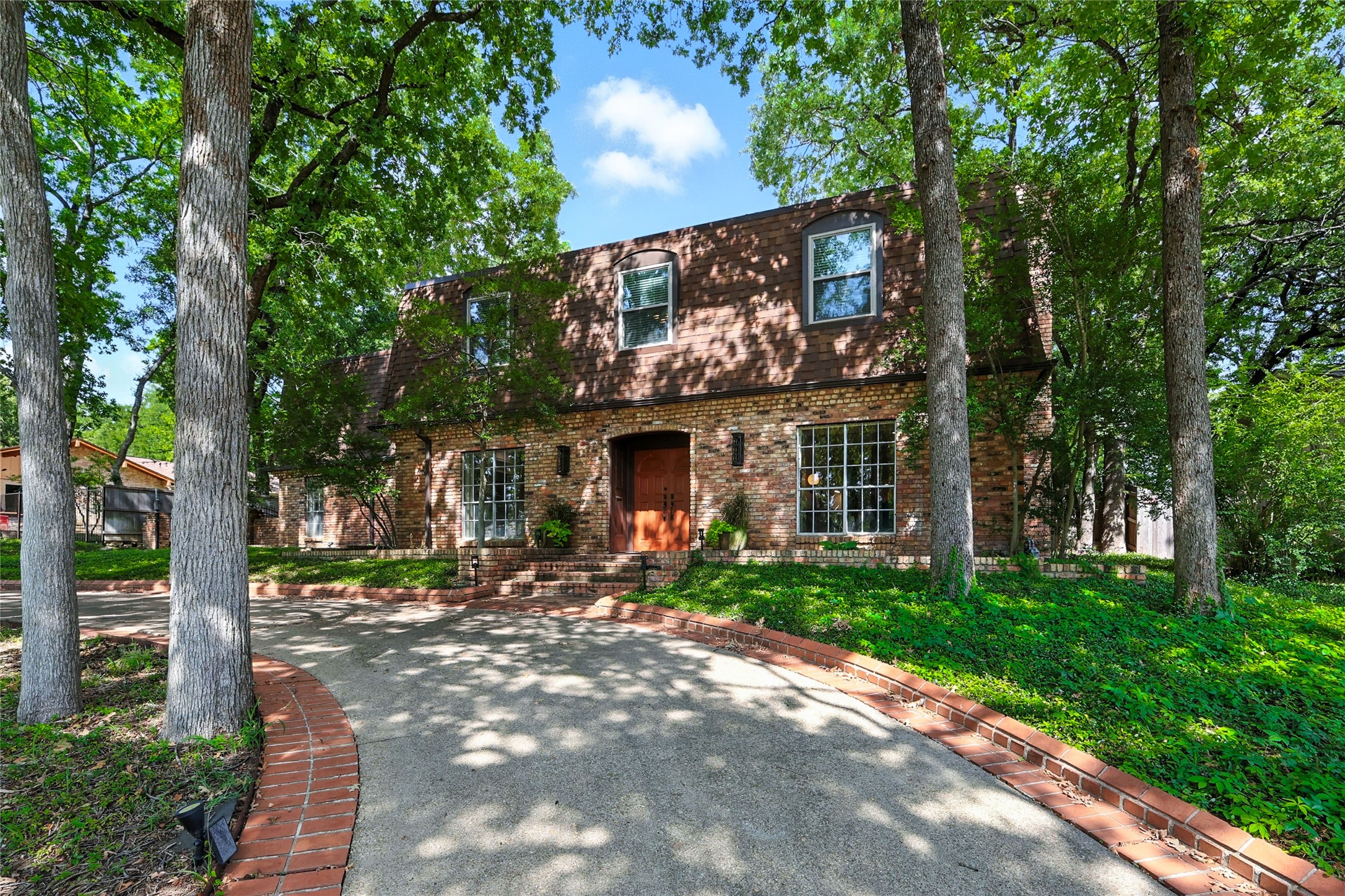 4165 Shady Valley Drive Arlington TX 76013