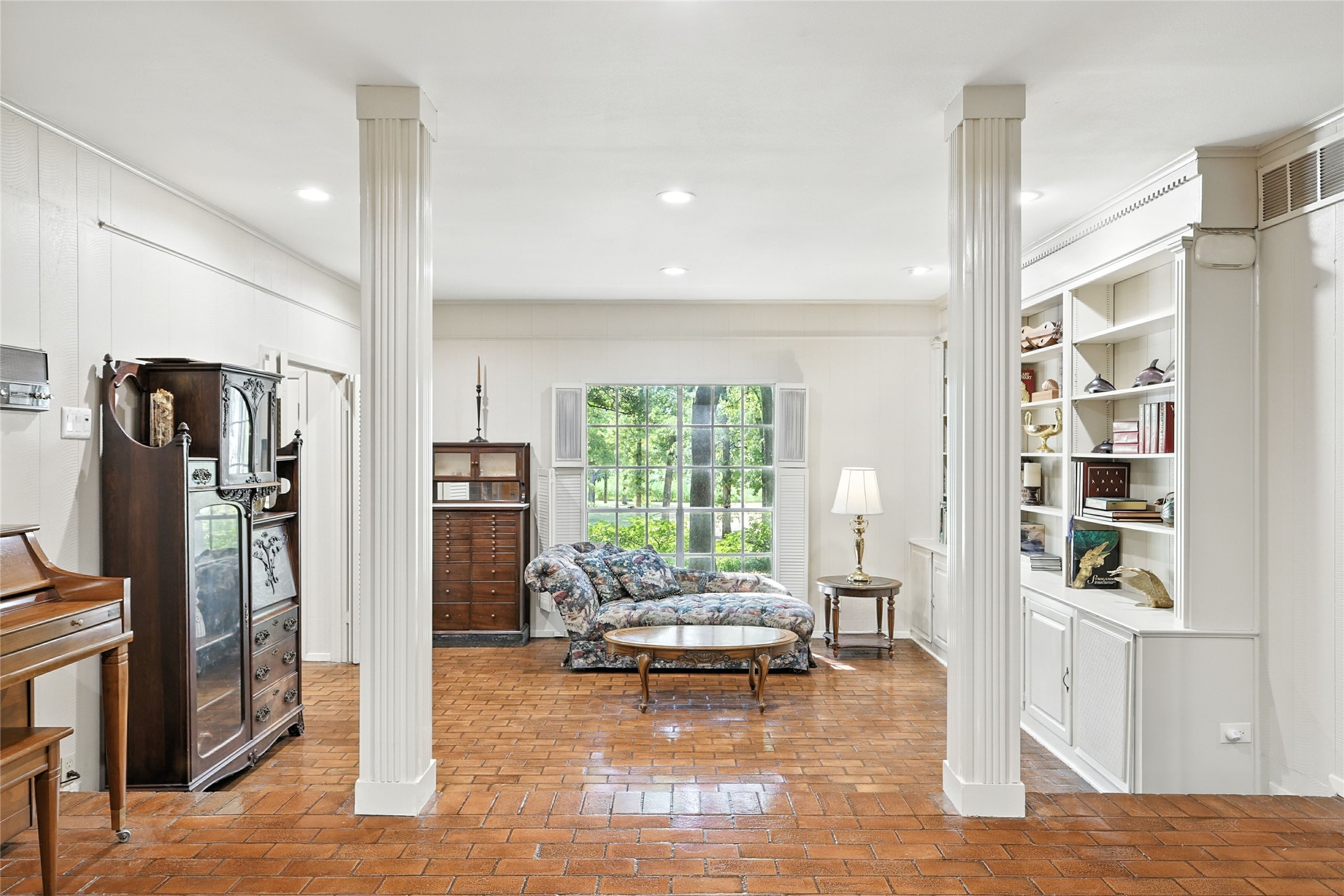 4165 Shady Valley Drive Arlington TX 76013