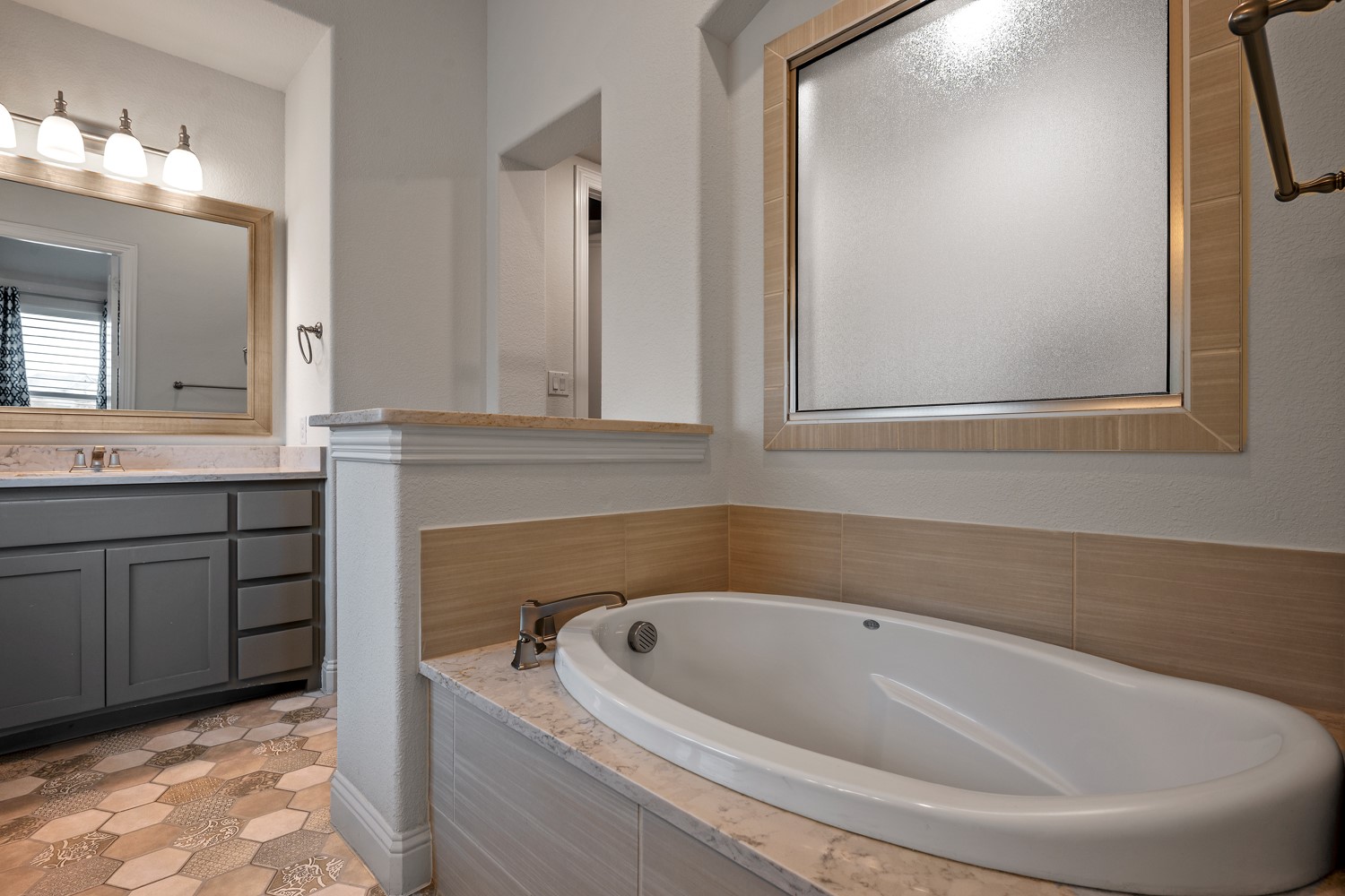 1116 Lake Hills Trail Roanoke TX 76262