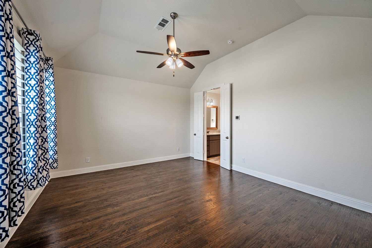 1116 Lake Hills Trail Roanoke TX 76262
