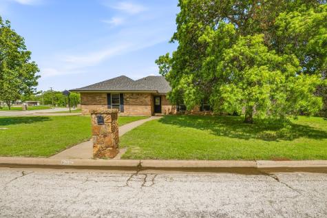 1318 Fairway Drive Graham TX 76450