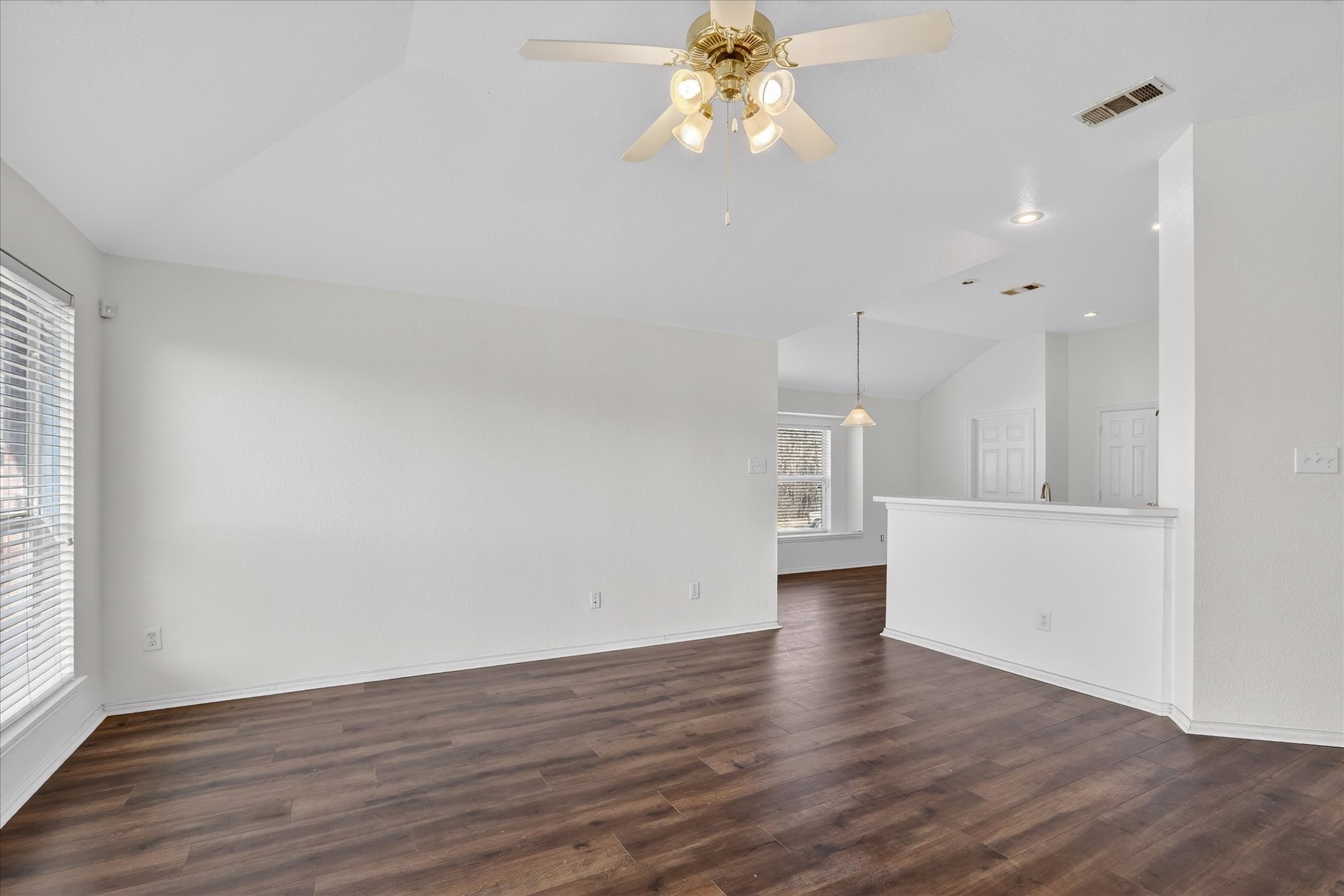 8417 Romanway Drive Dallas TX 75249