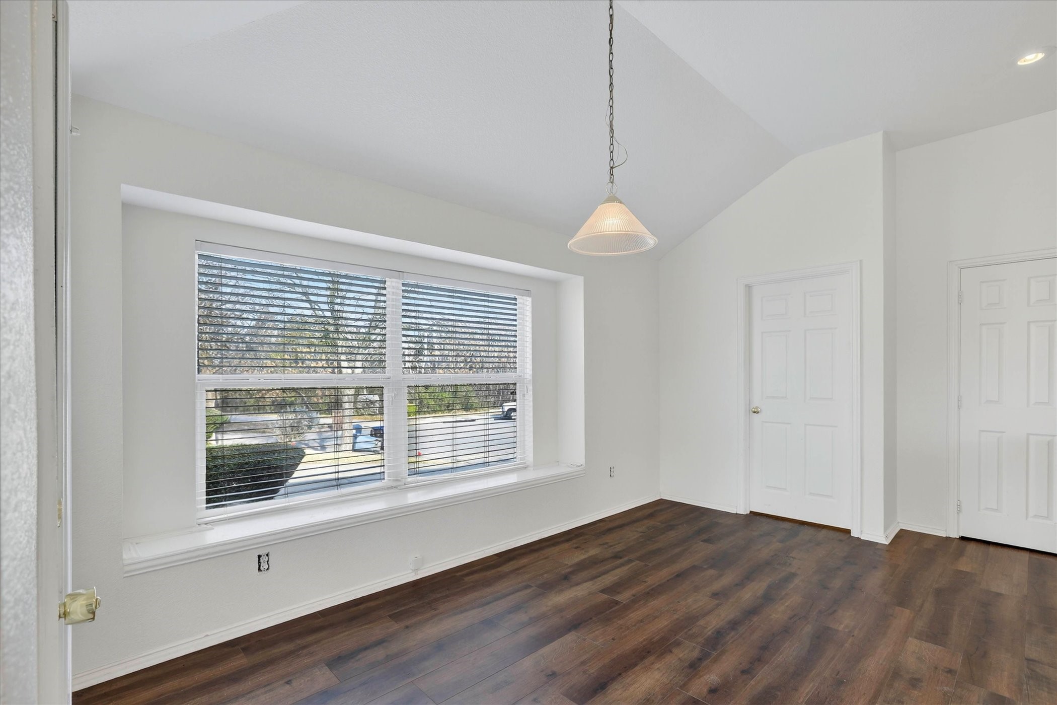 8417 Romanway Drive Dallas TX 75249