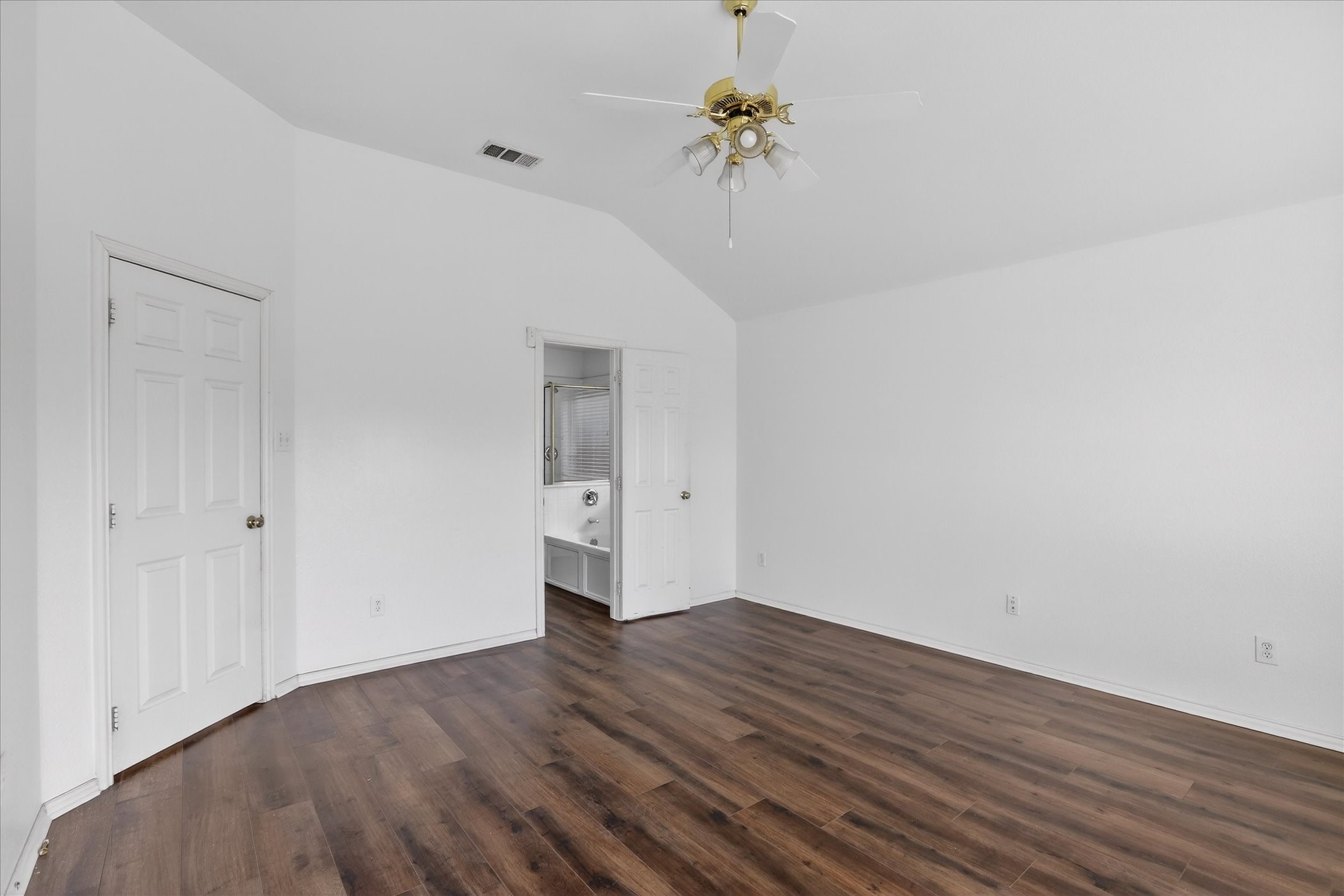 8417 Romanway Drive Dallas TX 75249