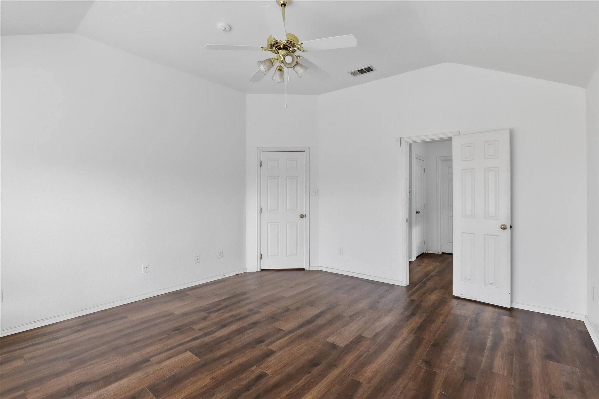 8417 Romanway Drive Dallas TX 75249
