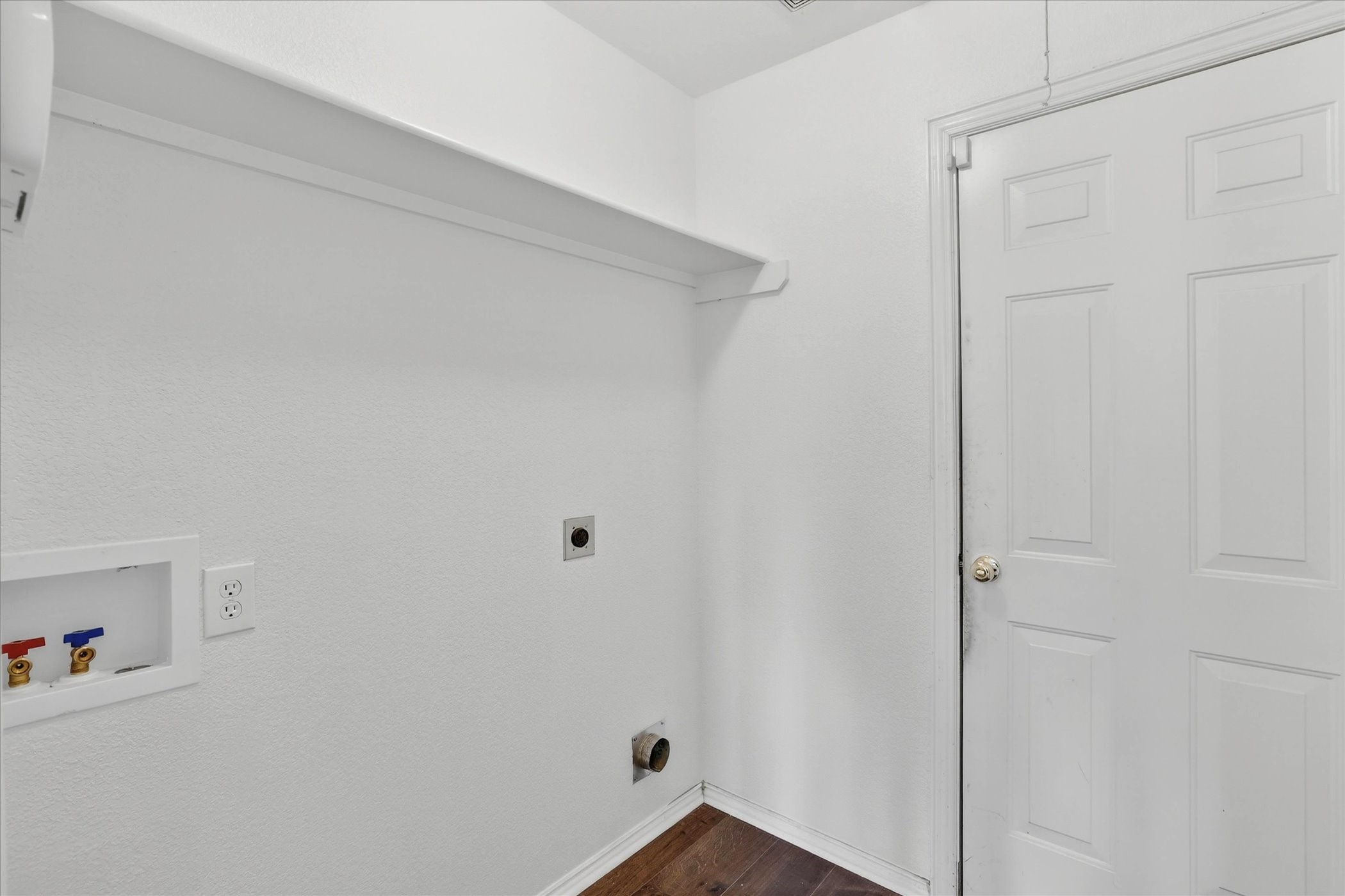 8417 Romanway Drive Dallas TX 75249