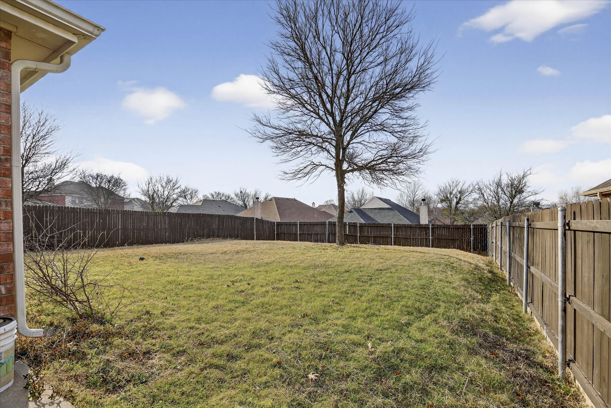 8417 Romanway Drive Dallas TX 75249