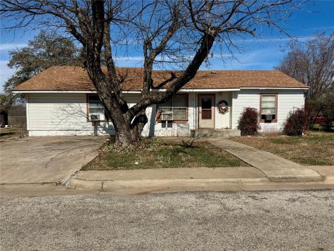 131 Nueva Drive Brady TX 76825