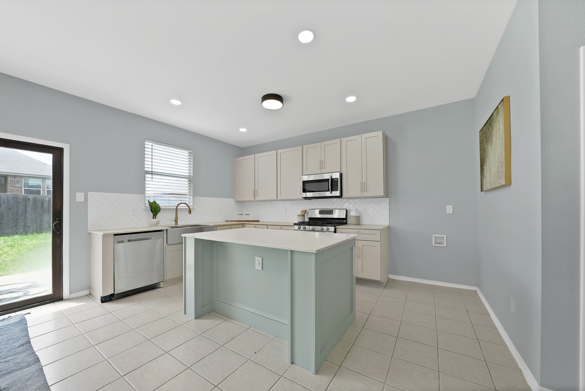 137 Heritage Drive Crowley TX 76036