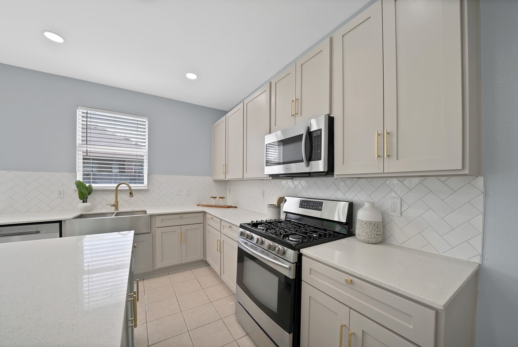 137 Heritage Drive Crowley TX 76036