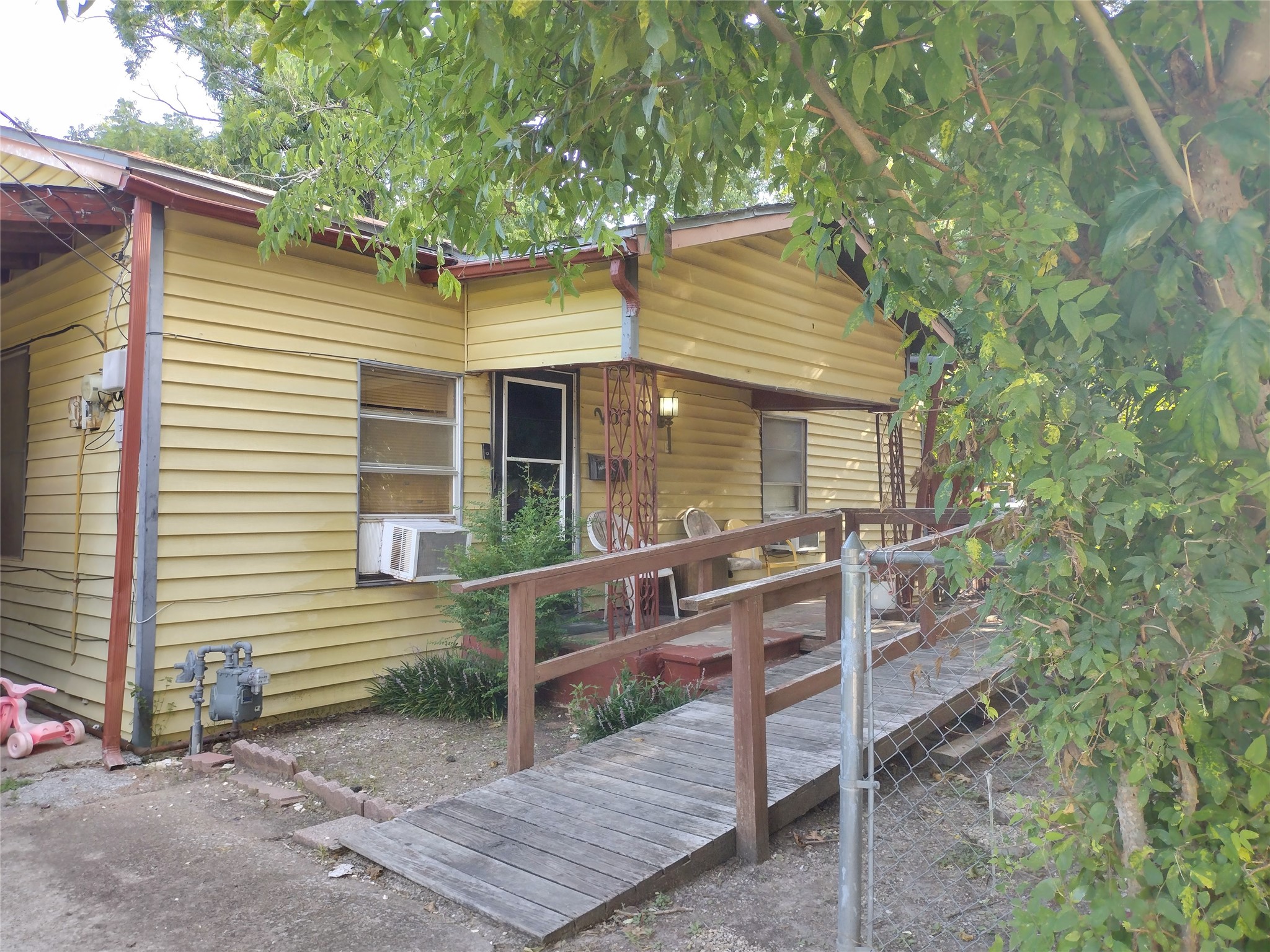 207 Thompson Street Waxahachie TX 75165