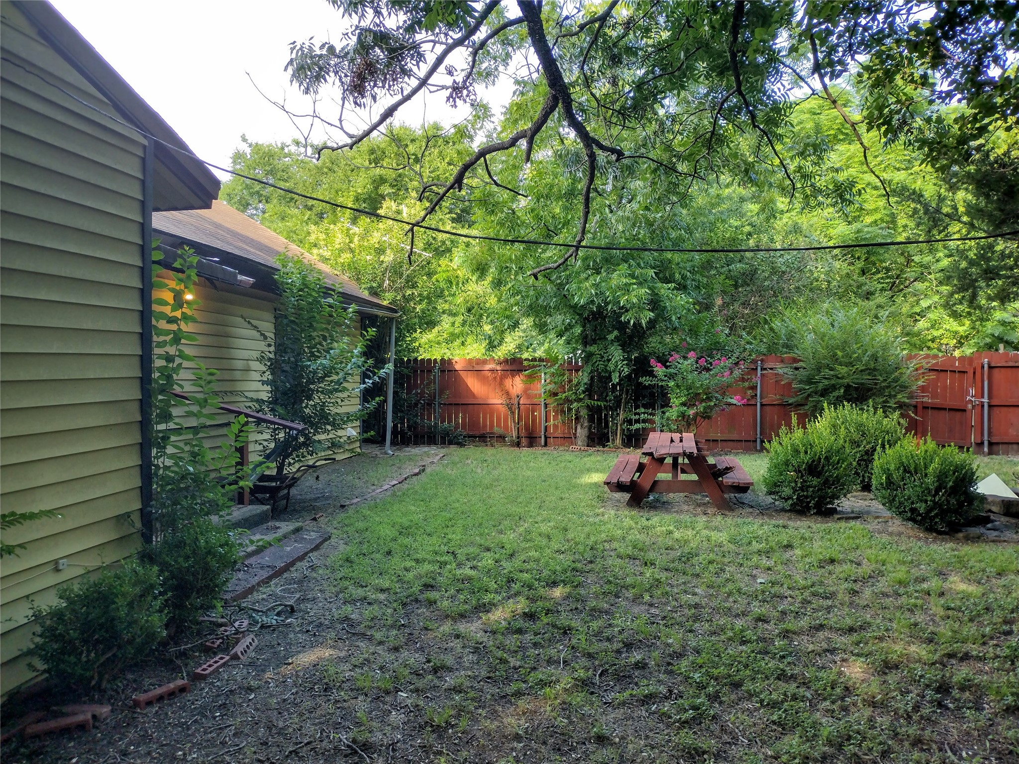 207 Thompson Street Waxahachie TX 75165