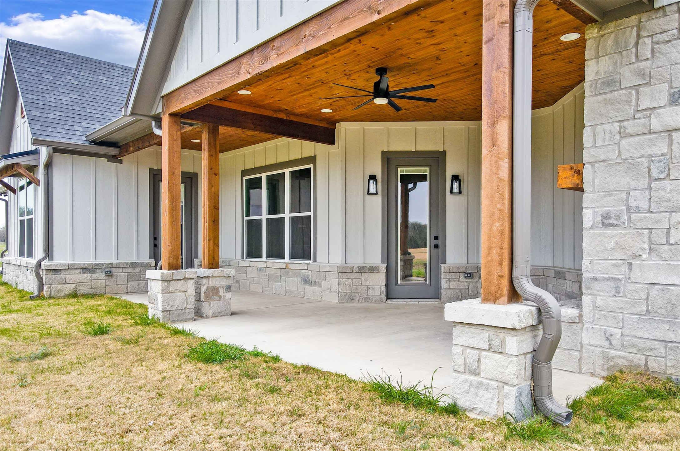 2667 Vz County Road 3820 Wills Point TX 75169