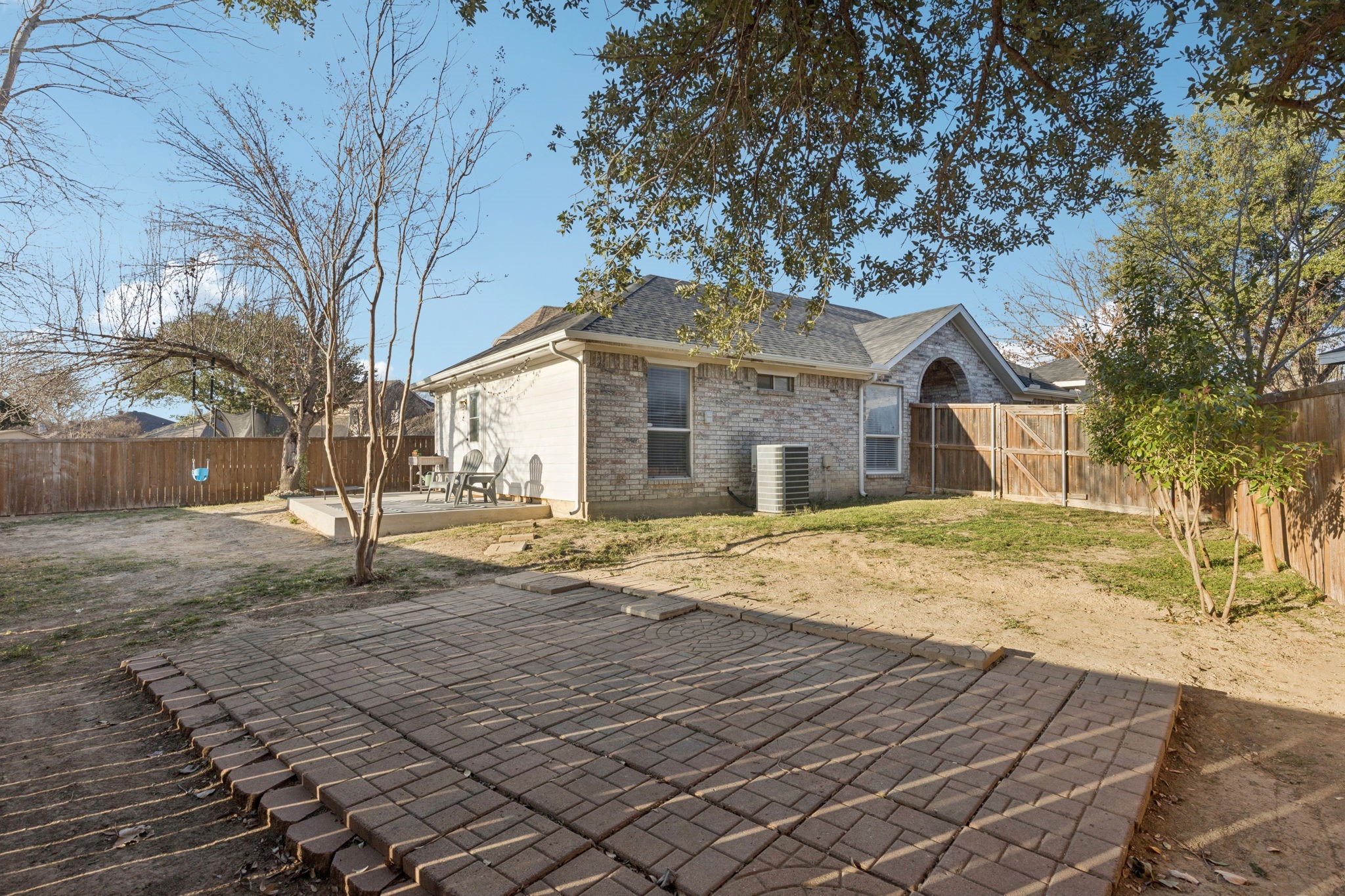 906 Park Row Circle Mckinney TX 75072