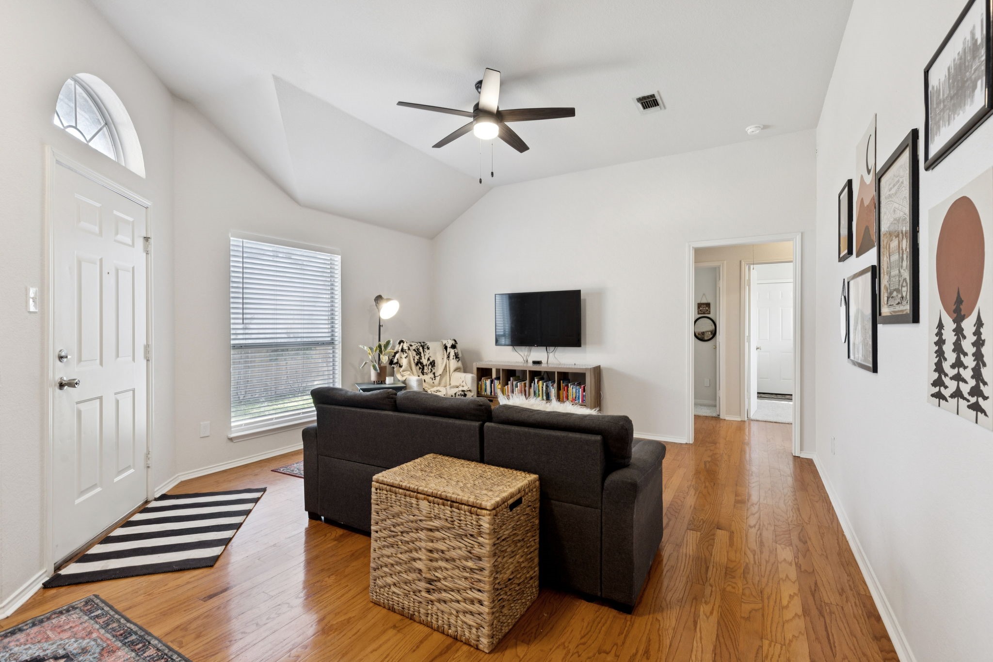 906 Park Row Circle Mckinney TX 75072