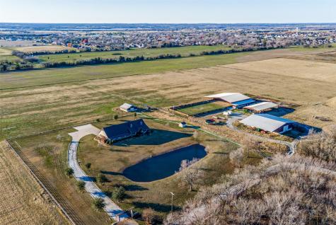 1025 Buck Creek Road Tioga TX 76271
