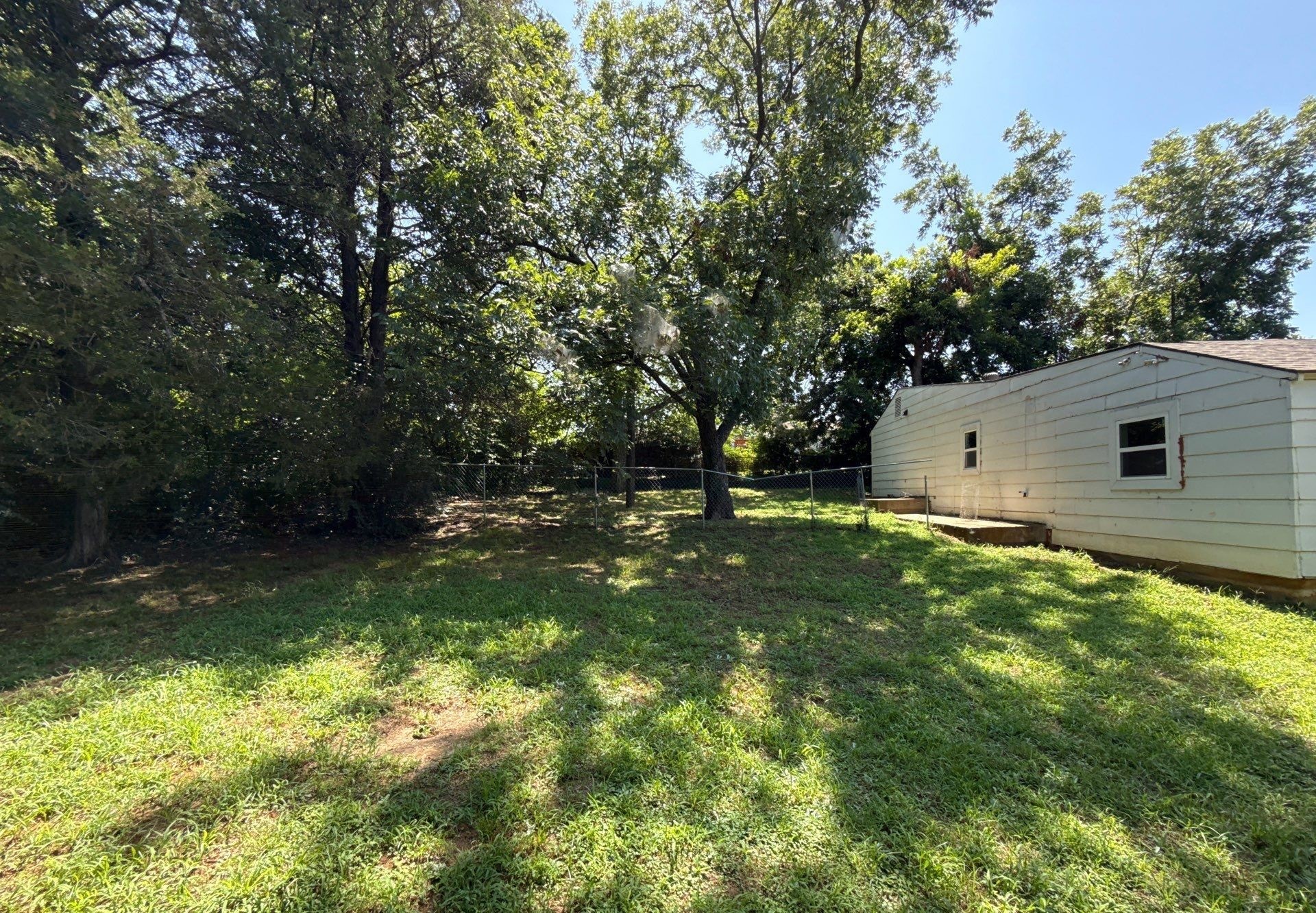 711 Dubois Street Denison TX 75020