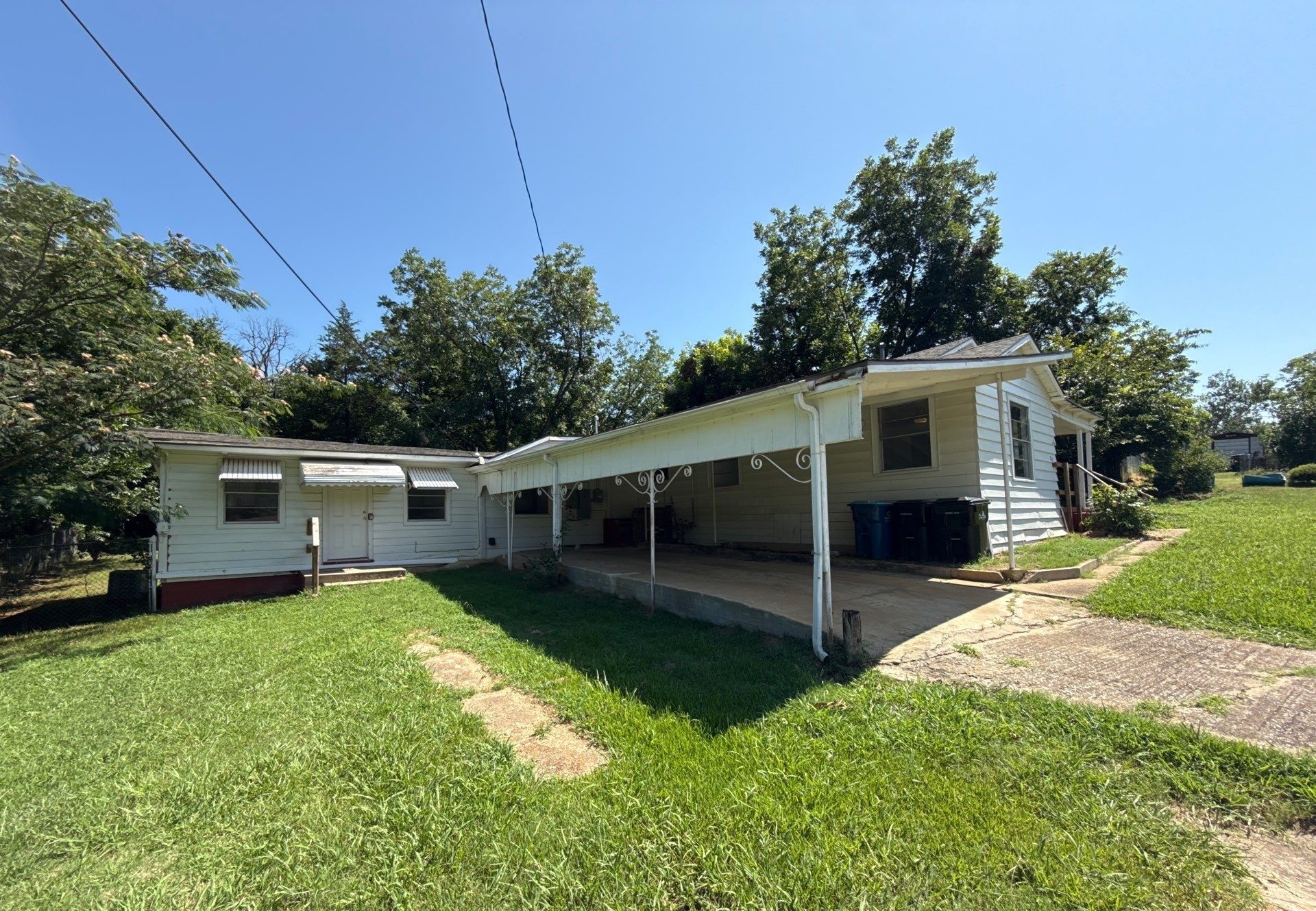 711 Dubois Street Denison TX 75020