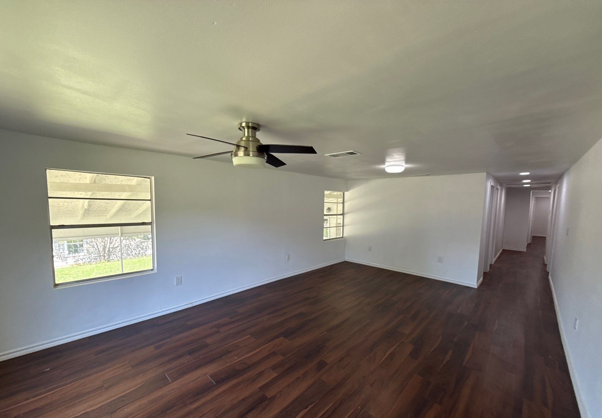711 Dubois Street Denison TX 75020