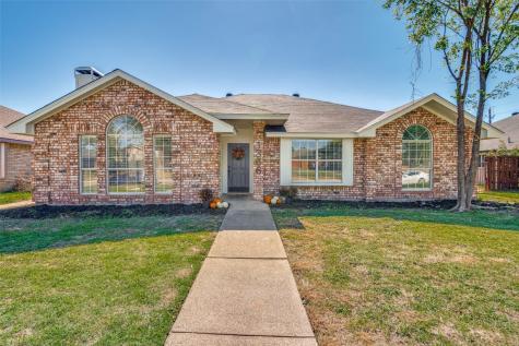 1366 Harvest Hill Lane Lancaster TX 75146