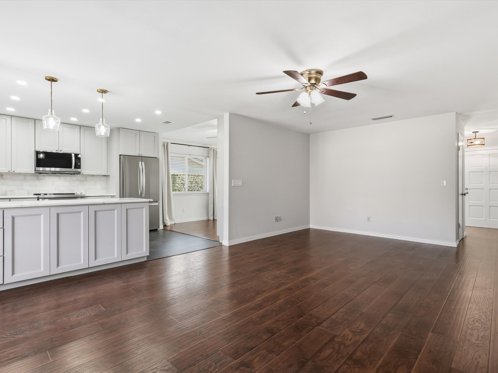 2011 Clearfield Circle Richardson TX 75081