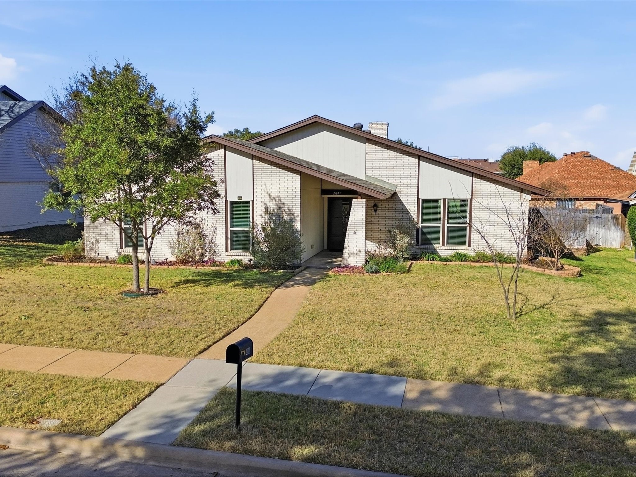 2011 Clearfield Circle Richardson TX 75081