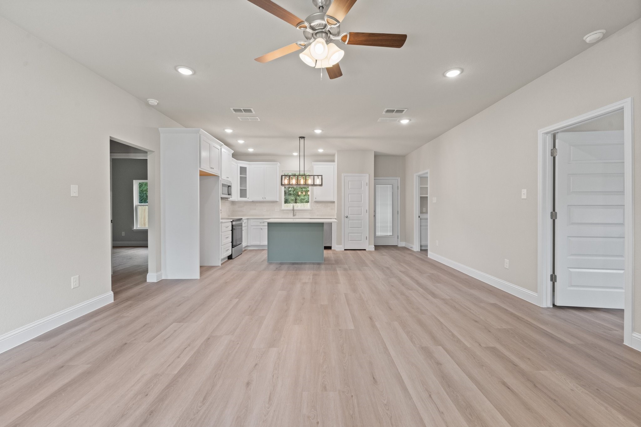 702 Scudder Street Cleburne TX 76033
