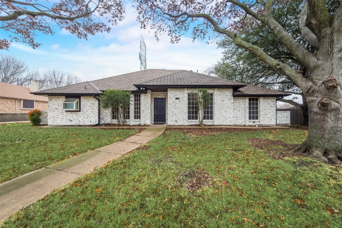 1070 Briar Hill Circle Duncanville TX 75137