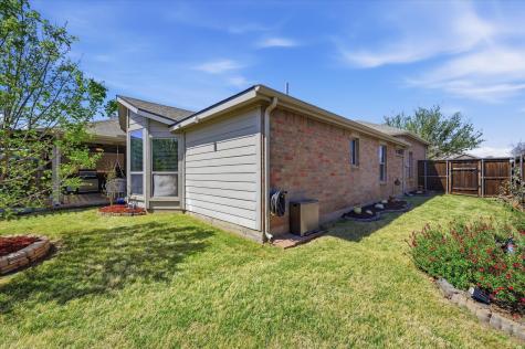 421 Foxcraft Drive Fort Worth TX 76131