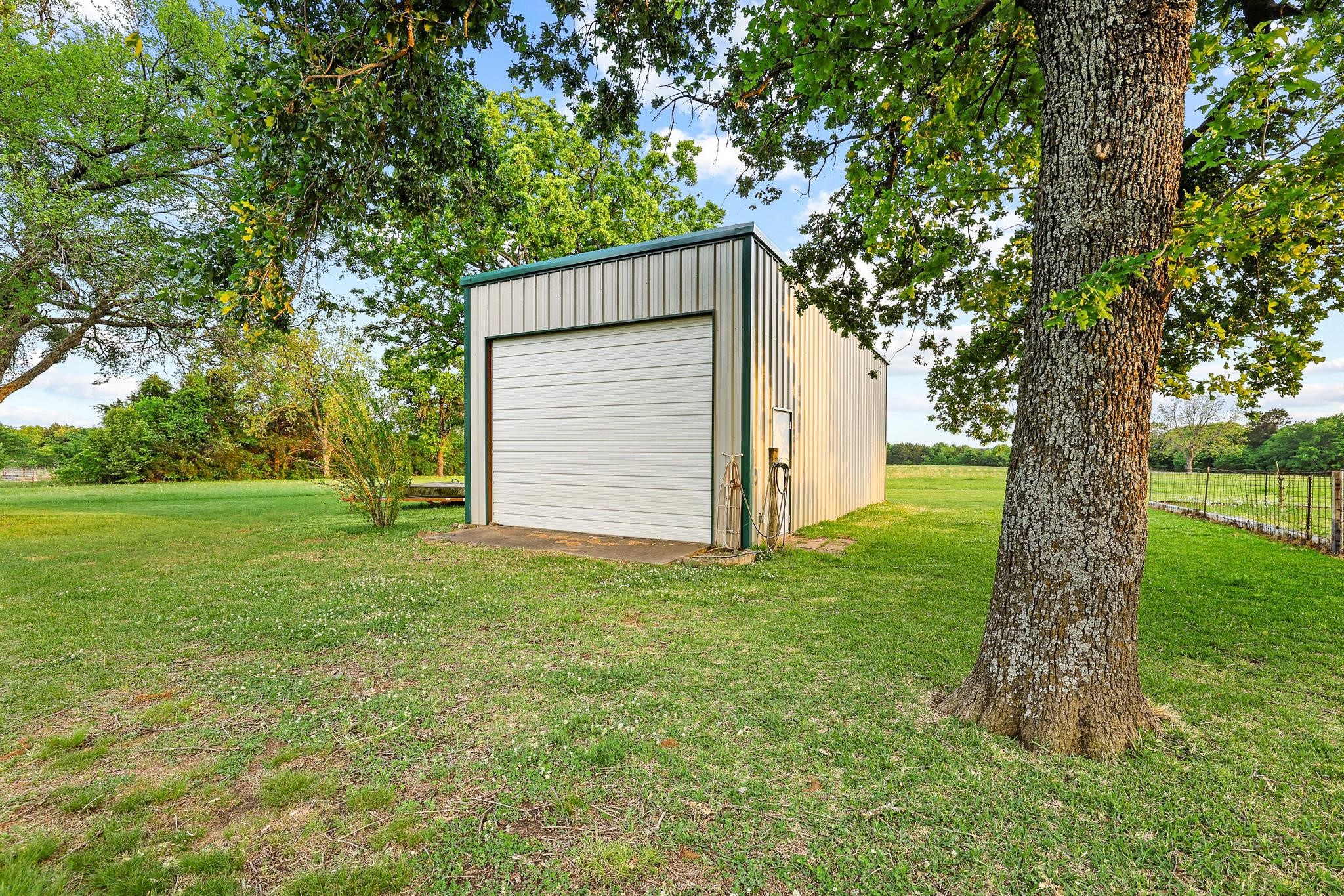 642 Earl Road Sadler TX 76264