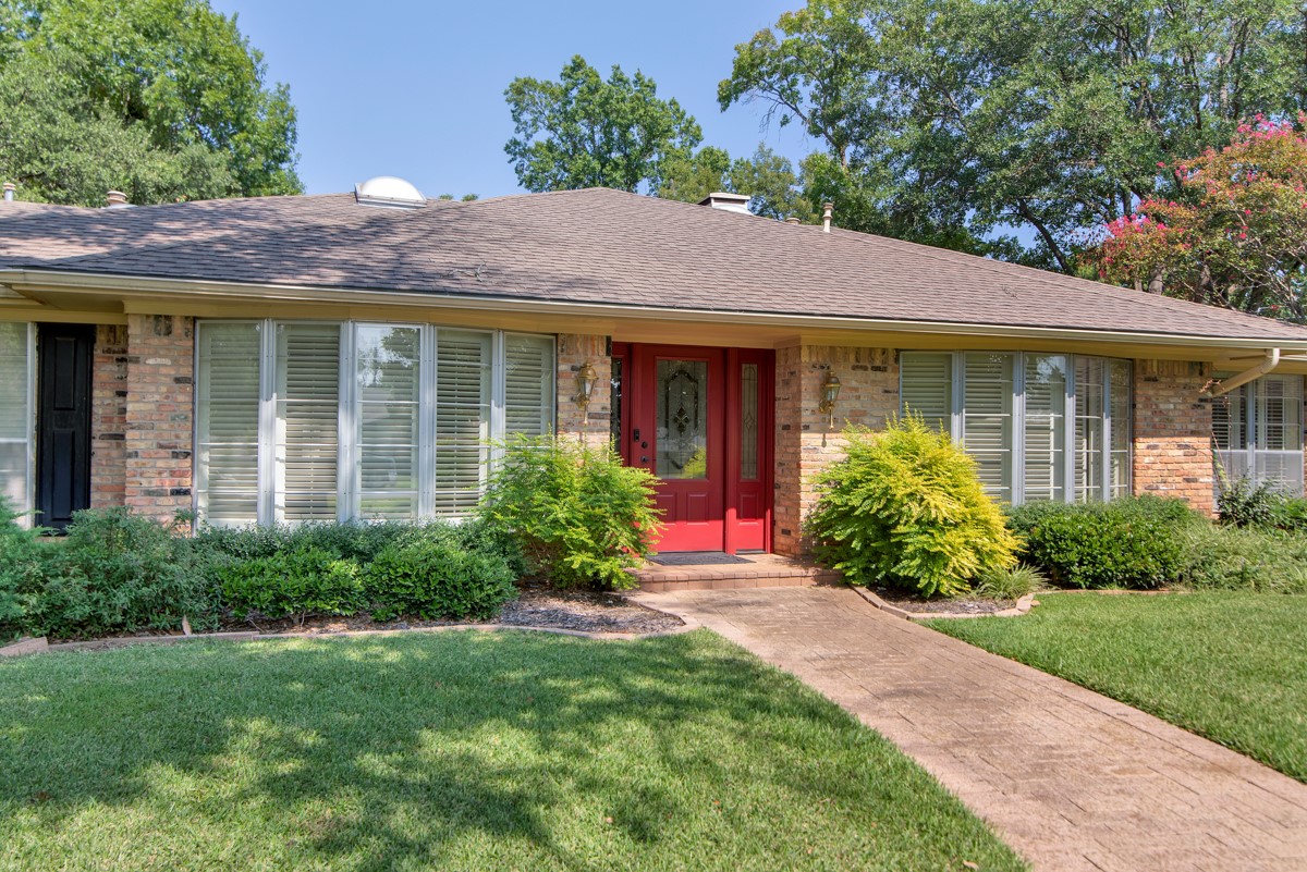 2521 Brookhaven Drive Denison TX 75020