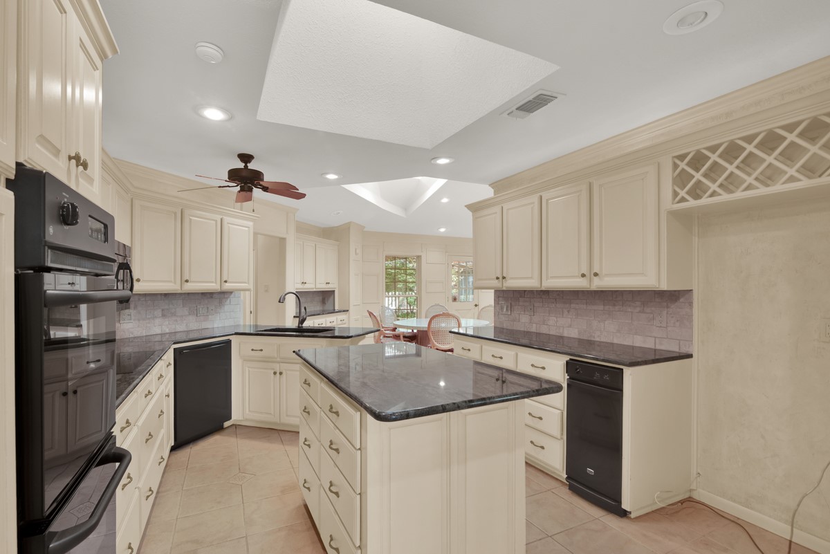 2521 Brookhaven Drive Denison TX 75020
