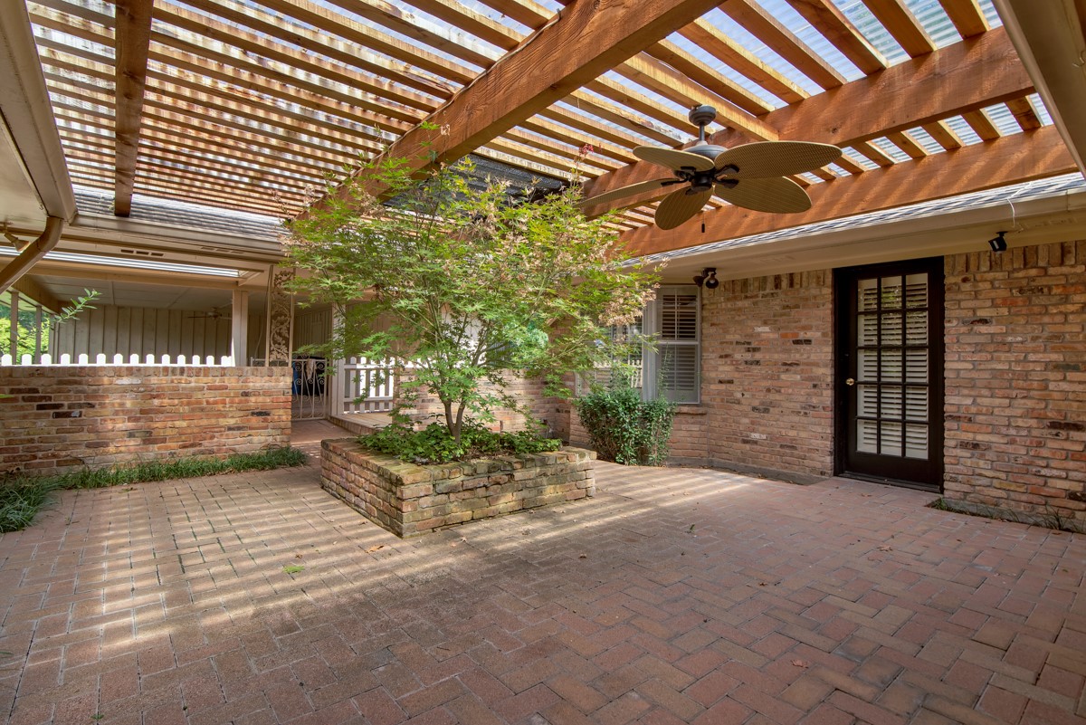 2521 Brookhaven Drive Denison TX 75020