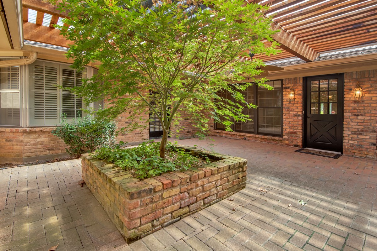 2521 Brookhaven Drive Denison TX 75020